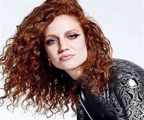 Jess Glynne .